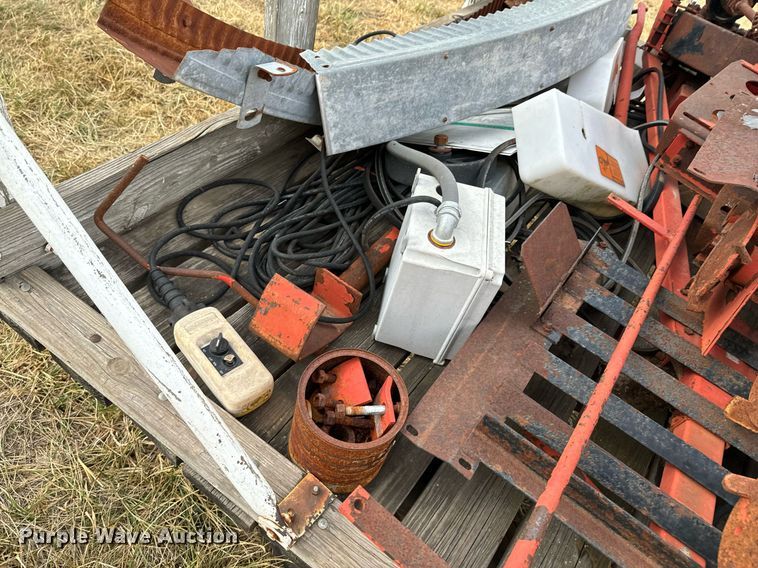 image for item DU9517 (2) silo unloaders