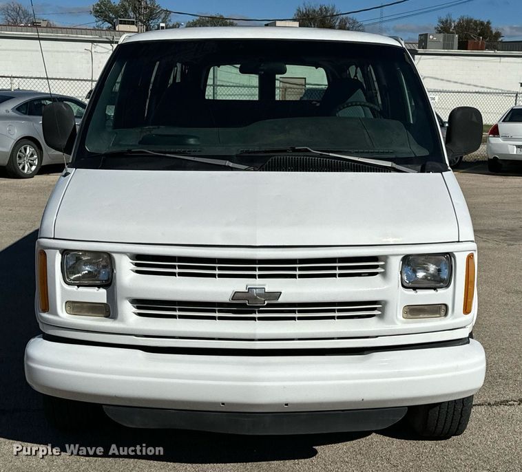 image for item DU9590 1999 Chevrolet Express 3500 van