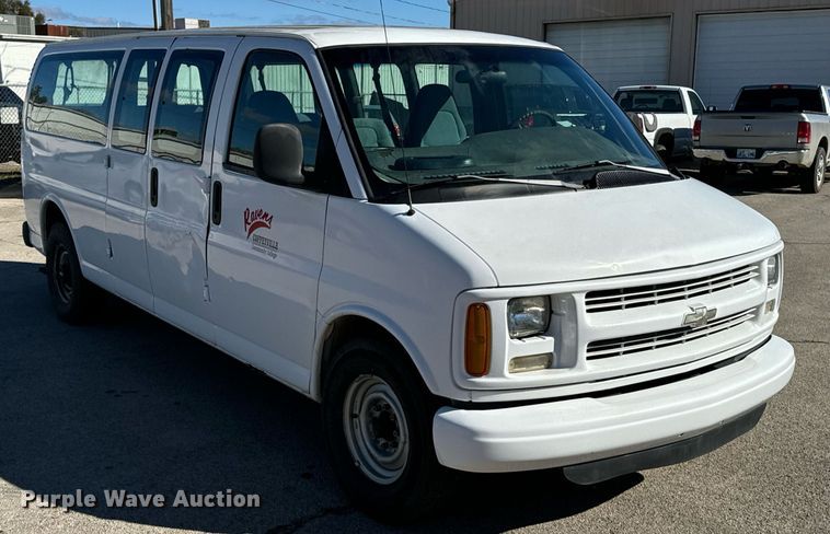 image for item DU9590 1999 Chevrolet Express 3500 van