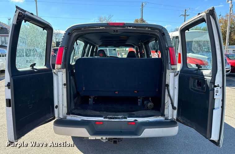 image for item DU9590 1999 Chevrolet Express 3500 van
