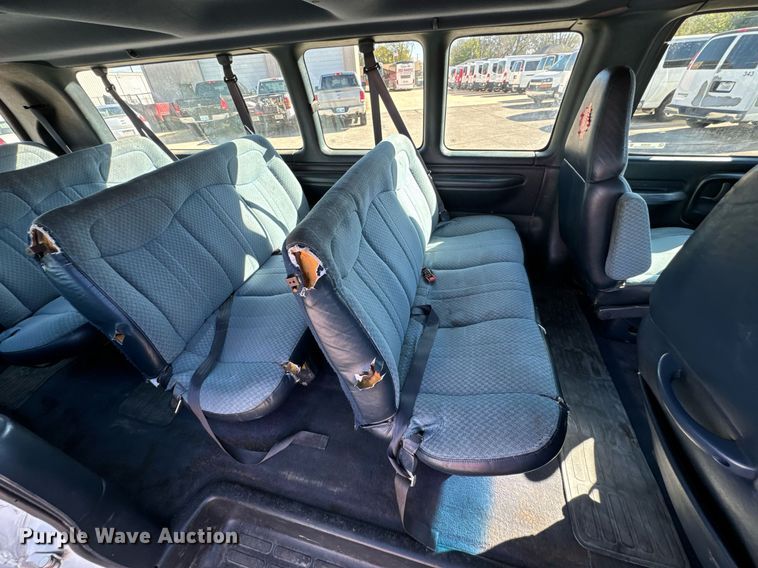 image for item DU9590 1999 Chevrolet Express 3500 van
