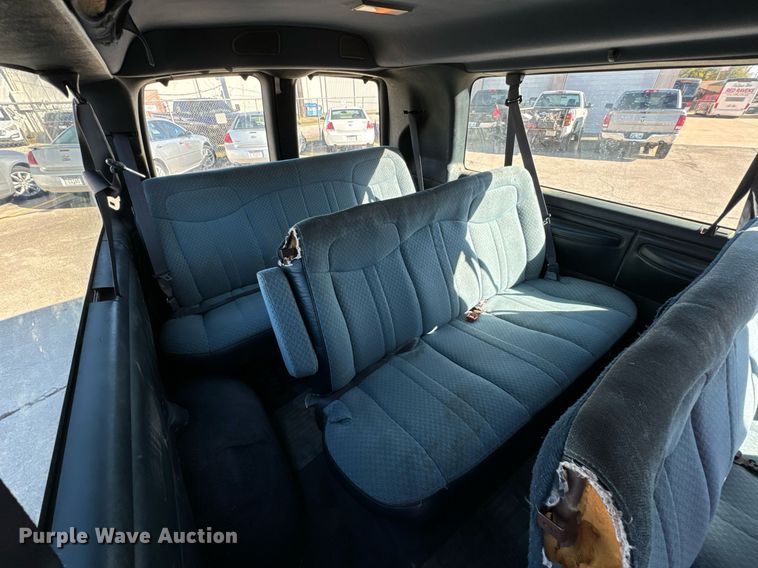 image for item DU9590 1999 Chevrolet Express 3500 van