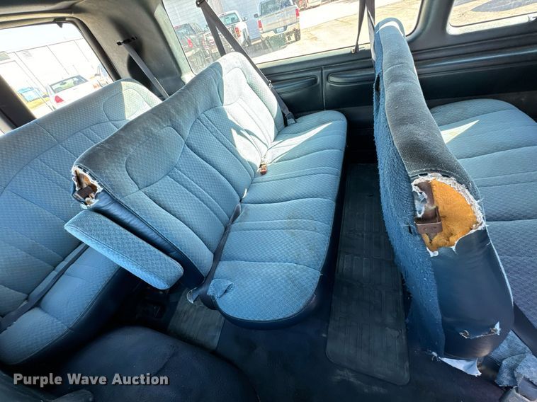 image for item DU9590 1999 Chevrolet Express 3500 van