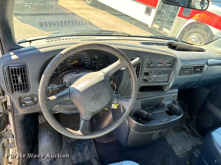 image for item DU9590 1999 Chevrolet Express 3500 van