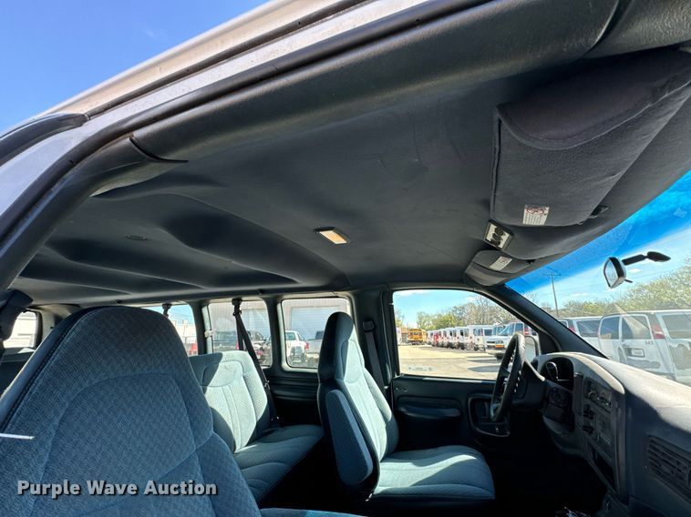 image for item DU9590 1999 Chevrolet Express 3500 van