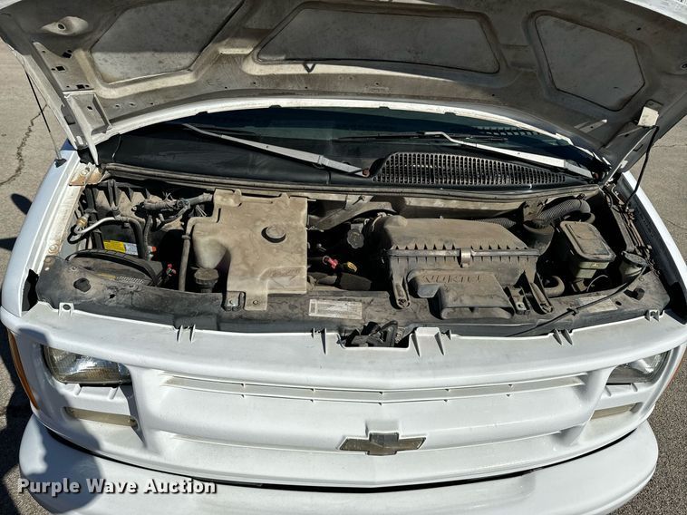 image for item DU9590 1999 Chevrolet Express 3500 van