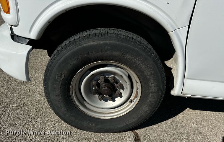 image for item DU9590 1999 Chevrolet Express 3500 van