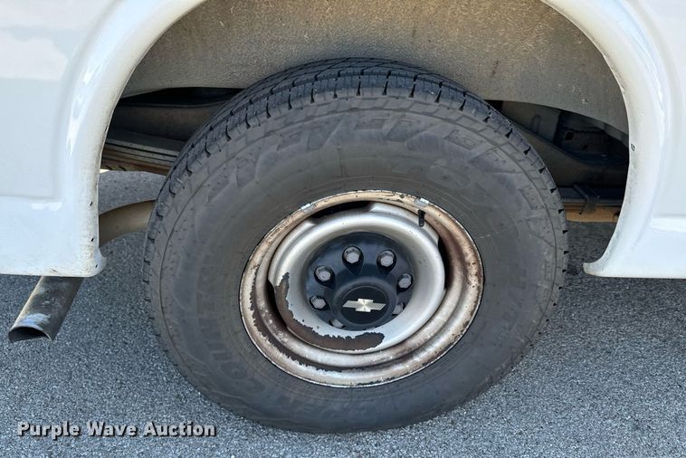 image for item DU9590 1999 Chevrolet Express 3500 van