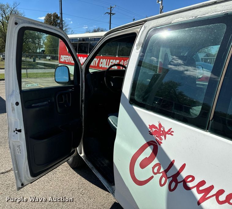 image for item DU9591 1999 Chevrolet Express 3500 van
