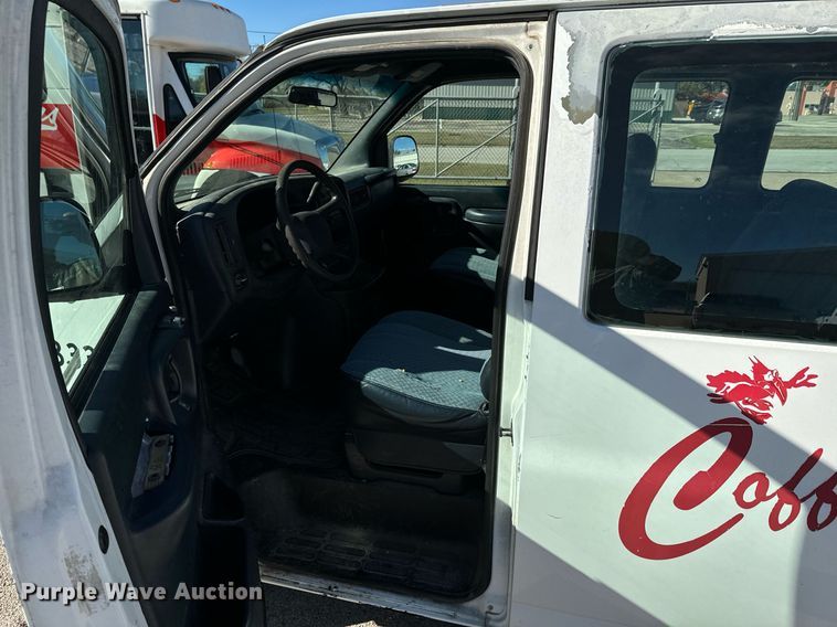 image for item DU9591 1999 Chevrolet Express 3500 van