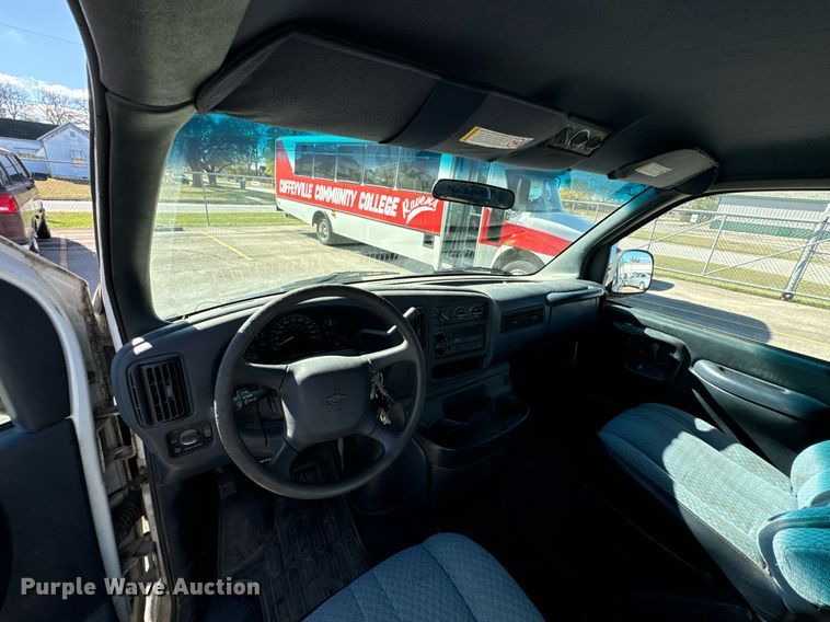image for item DU9591 1999 Chevrolet Express 3500 van