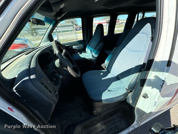 image for item DU9591 1999 Chevrolet Express 3500 van