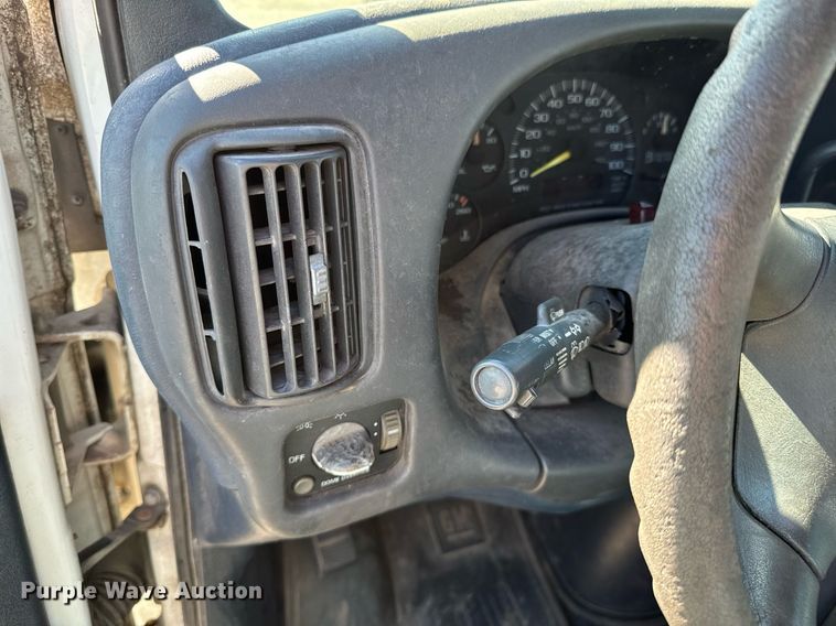 image for item DU9591 1999 Chevrolet Express 3500 van