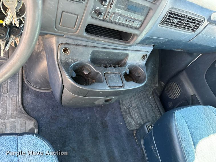 image for item DU9591 1999 Chevrolet Express 3500 van