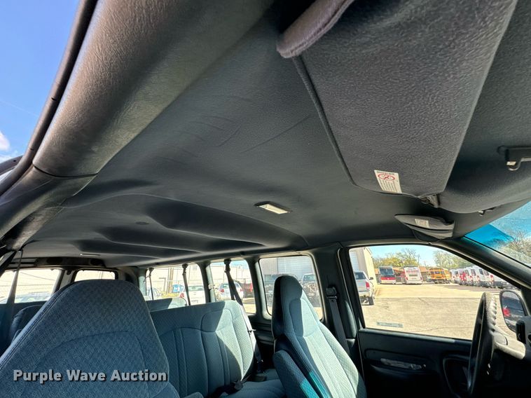 image for item DU9591 1999 Chevrolet Express 3500 van