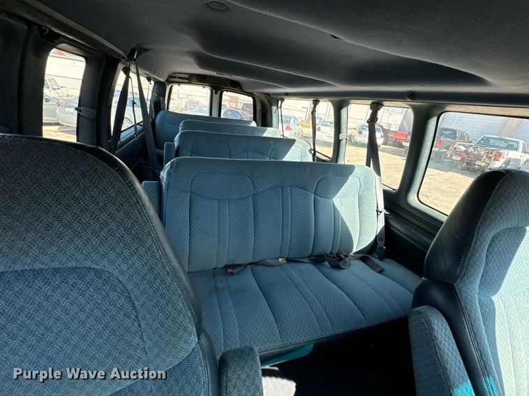 image for item DU9591 1999 Chevrolet Express 3500 van
