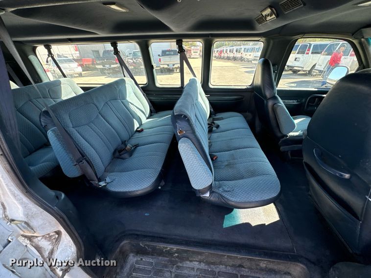 image for item DU9591 1999 Chevrolet Express 3500 van