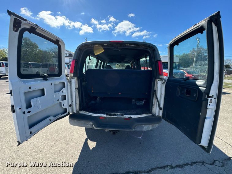 image for item DU9591 1999 Chevrolet Express 3500 van