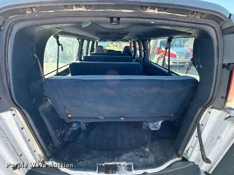 image for item DU9591 1999 Chevrolet Express 3500 van