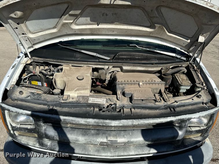 image for item DU9591 1999 Chevrolet Express 3500 van