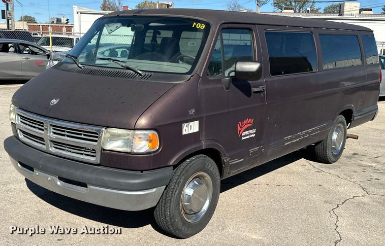 image for item DU9592 1995 Dodge Ram Wagon B3500 van
