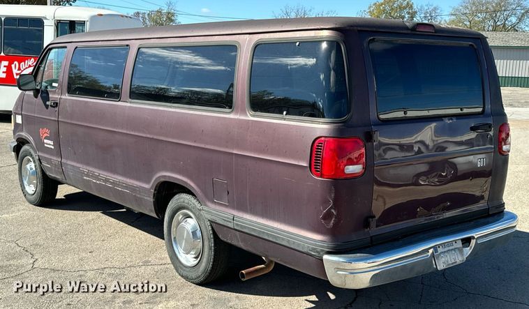 image for item DU9592 1995 Dodge Ram Wagon B3500 van
