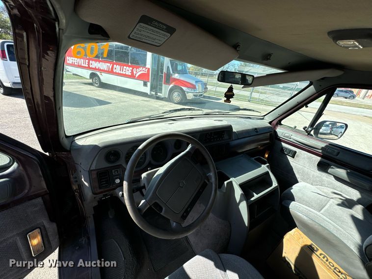 image for item DU9592 1995 Dodge Ram Wagon B3500 van