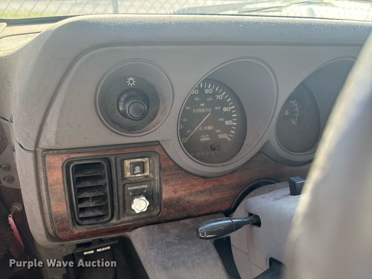 image for item DU9592 1995 Dodge Ram Wagon B3500 van