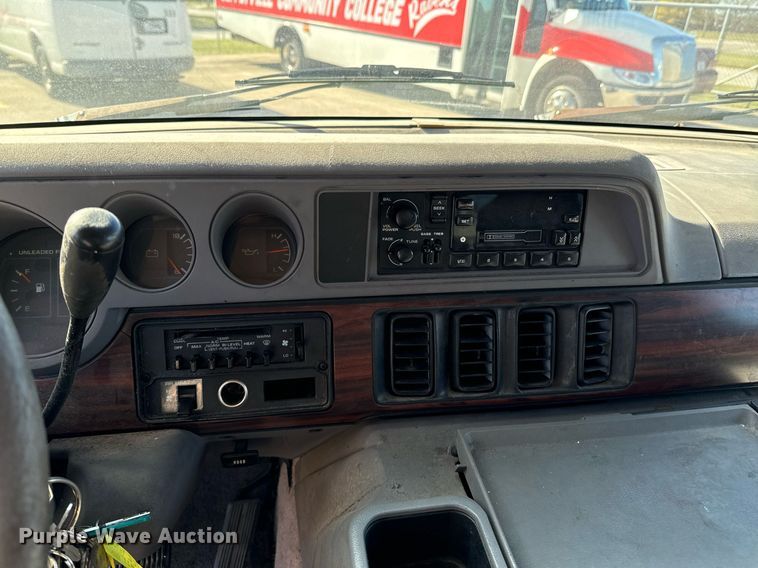 image for item DU9592 1995 Dodge Ram Wagon B3500 van
