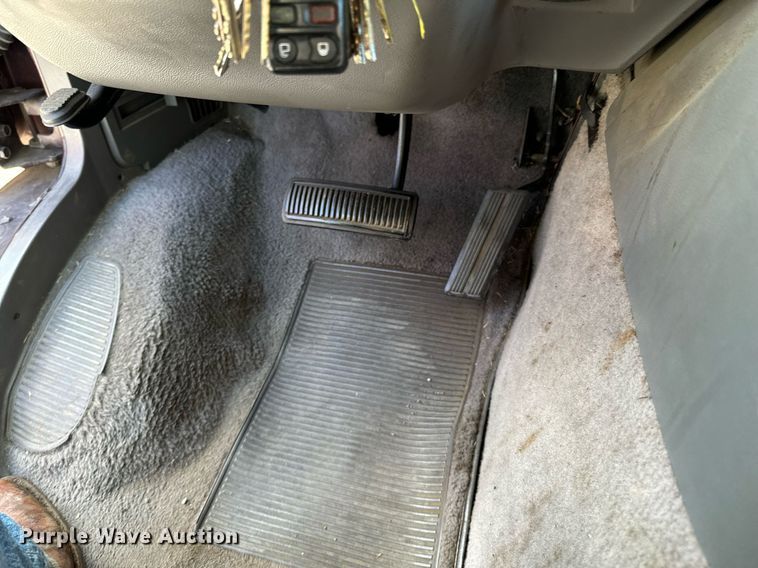 image for item DU9592 1995 Dodge Ram Wagon B3500 van