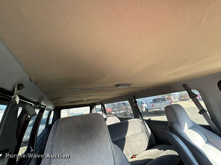 image for item DU9592 1995 Dodge Ram Wagon B3500 van