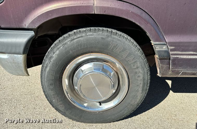 image for item DU9592 1995 Dodge Ram Wagon B3500 van