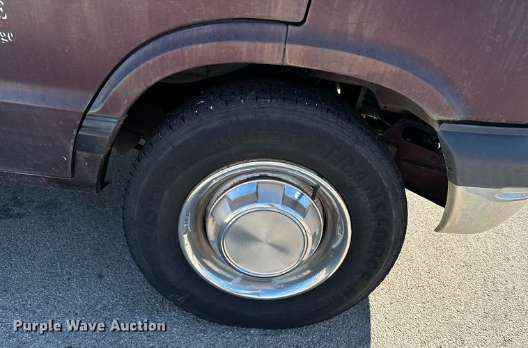 image for item DU9592 1995 Dodge Ram Wagon B3500 van