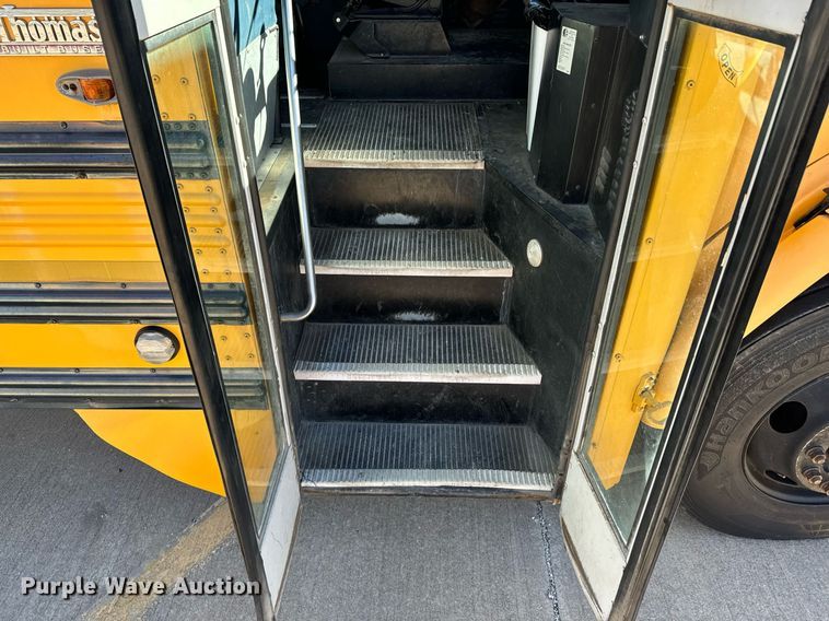 image for item DU9593 2004 Thomas school bus