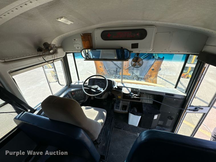 image for item DU9593 2004 Thomas school bus