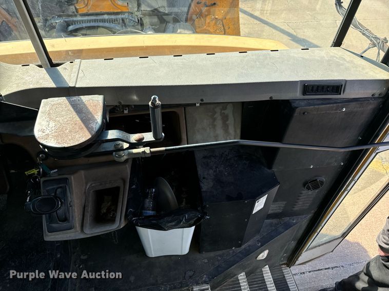 image for item DU9593 2004 Thomas school bus