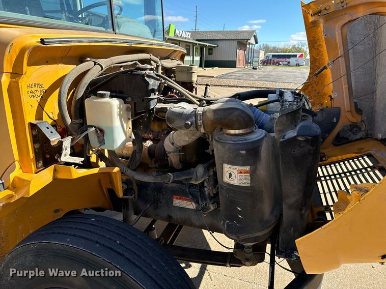 image for item DU9593 2004 Thomas school bus