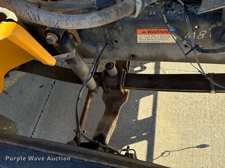 image for item DU9593 2004 Thomas school bus