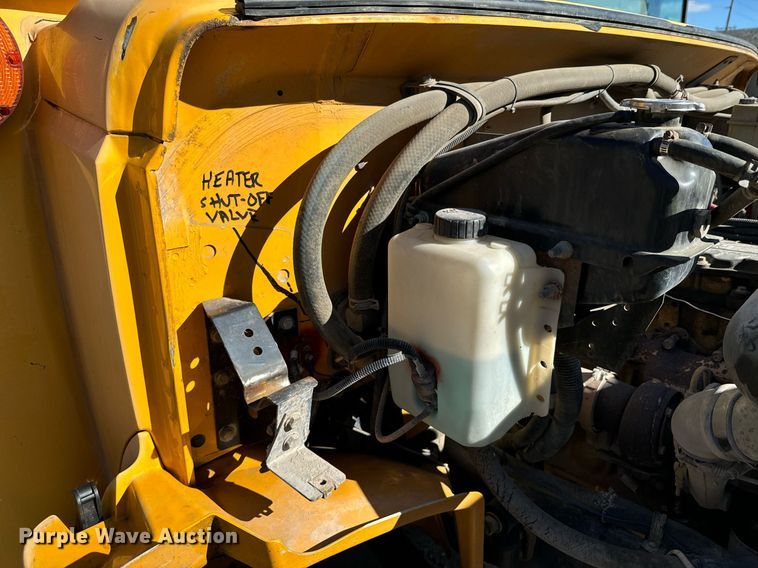 image for item DU9593 2004 Thomas school bus