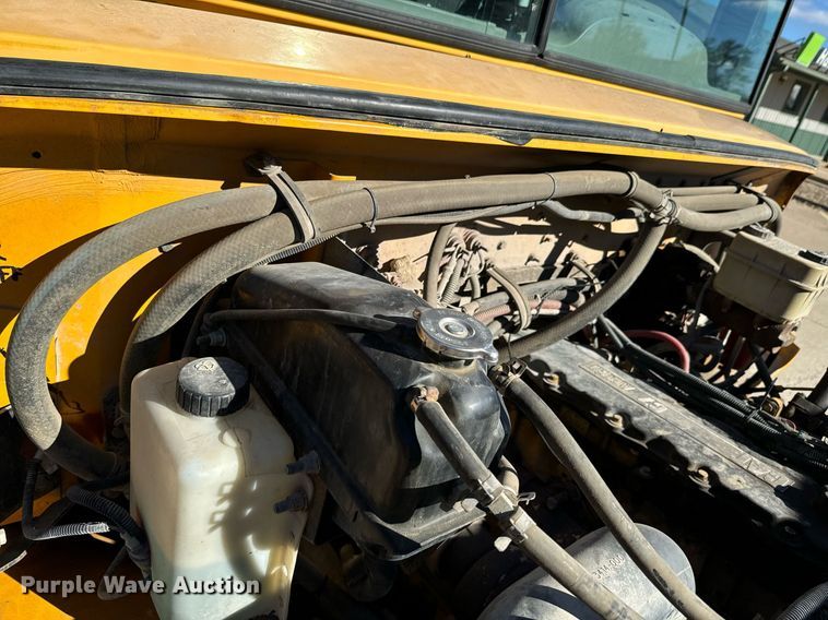 image for item DU9593 2004 Thomas school bus