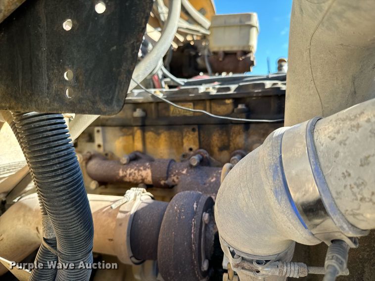 image for item DU9593 2004 Thomas school bus