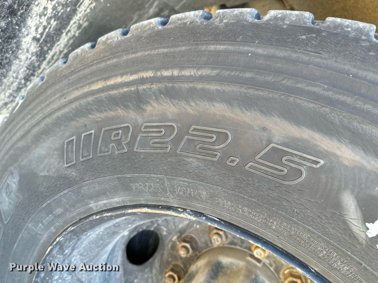 image for item DU9593 2004 Thomas school bus