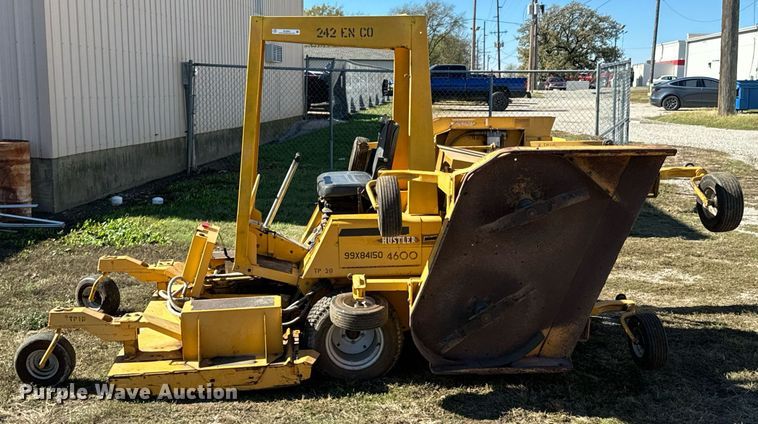 image for item DU9594 Hustler 4600 ZTR lawn mower