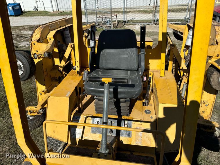 image for item DU9594 Hustler 4600 ZTR lawn mower