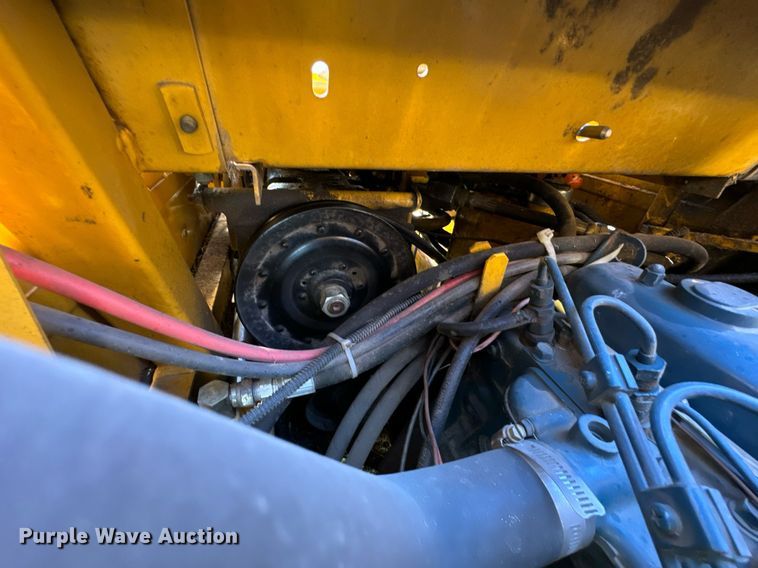 image for item DU9594 Hustler 4600 ZTR lawn mower