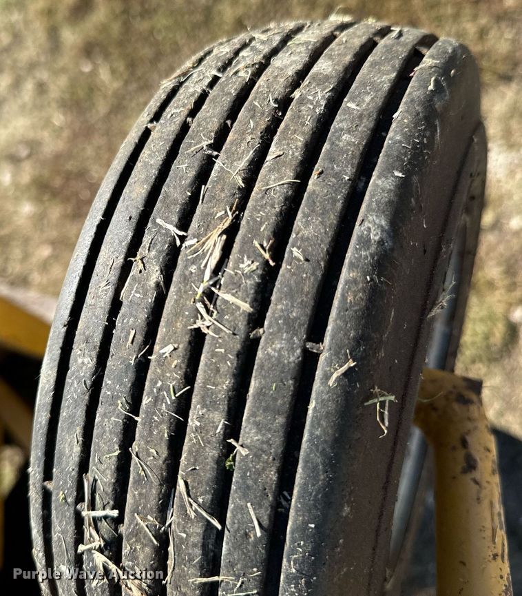 image for item DU9594 Hustler 4600 ZTR lawn mower