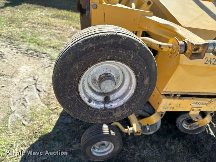 image for item DU9594 Hustler 4600 ZTR lawn mower