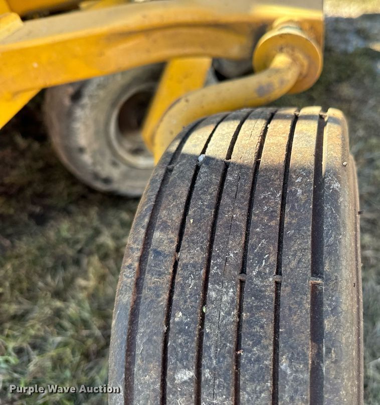 image for item DU9594 Hustler 4600 ZTR lawn mower