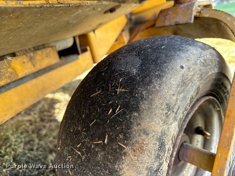 image for item DU9594 Hustler 4600 ZTR lawn mower