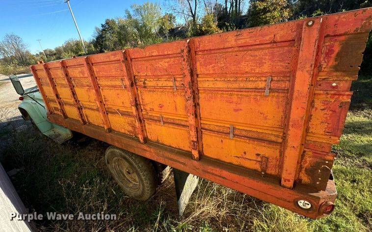 image for item DU9595 1960 Chevrolet C60 dump flatbed truck